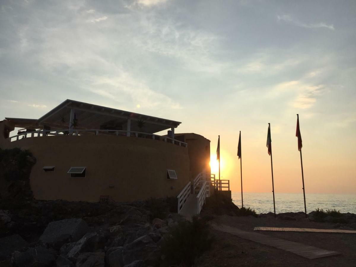 L'Oasi Di Giorgia Bed & Breakfast Cittadella del Capo Ngoại thất bức ảnh